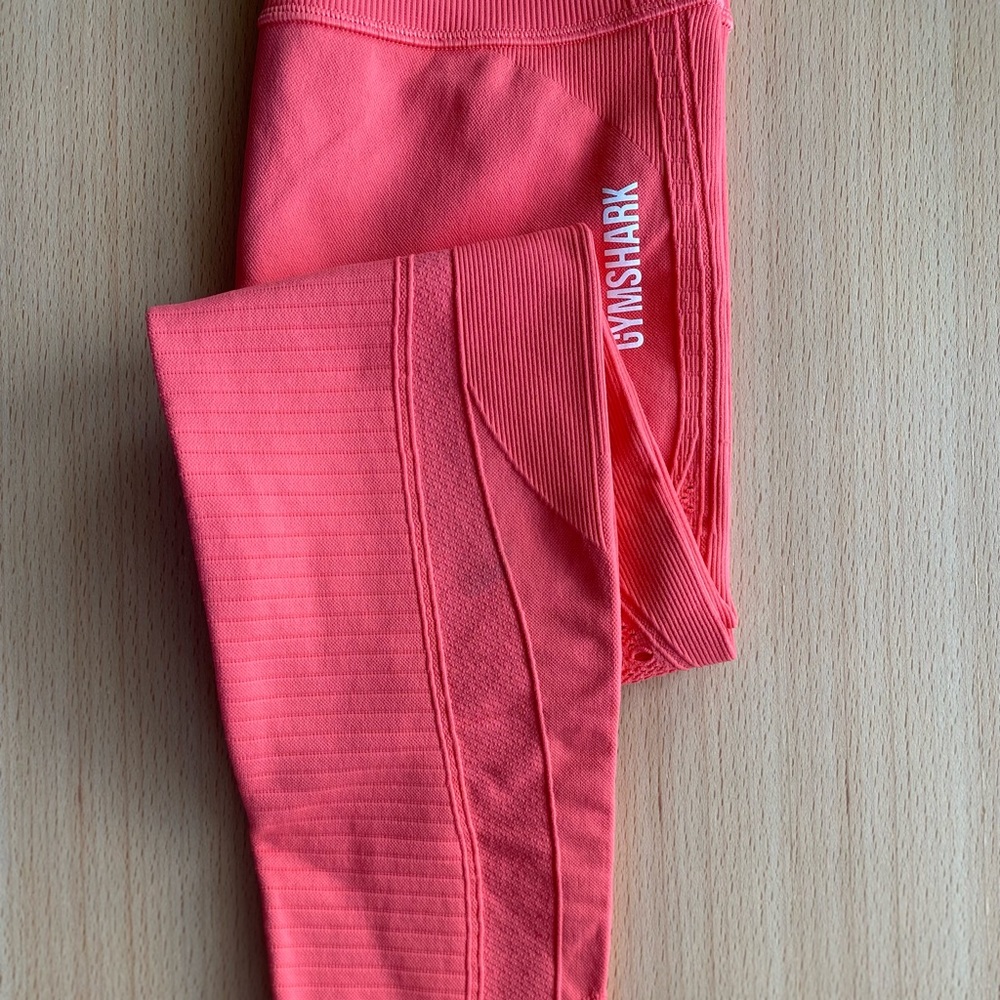 SOLD ♥️Gymshark Leggings S Coral 23”